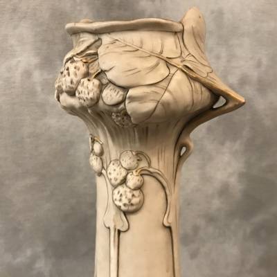 Vase Royal DUX Bohemia in period porcelain Art Nouveau