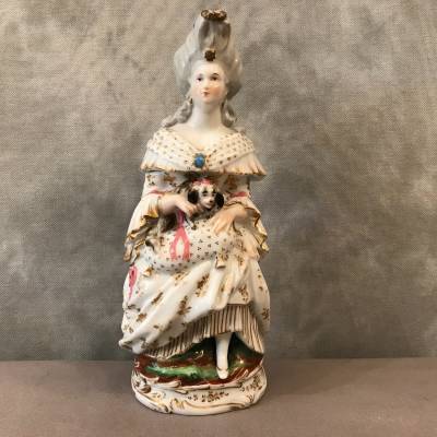 Tisanière character "Marquise au chien" en porcelaine de Vieux Paris d' epoch 19 ème