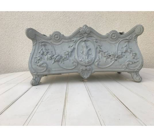 Jardinière ancienne de jardin en fonte d'époque 19 ème