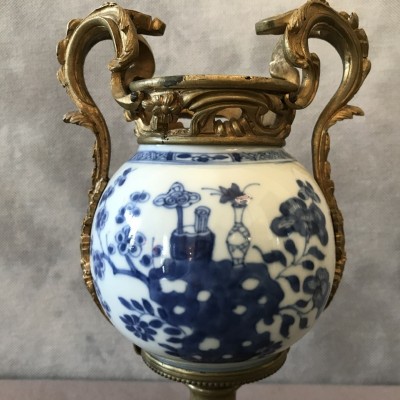 Pot en porcelaine et monture en bronze LXV 19ème