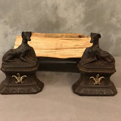 Old cast iron channels representing period dogs 19 th