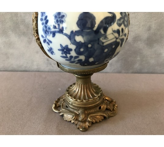 Pot en porcelaine et monture en bronze LXV 19ème