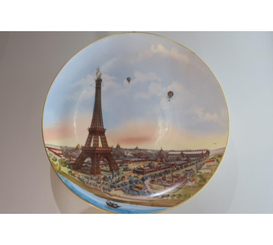 Grand plat tableau en porcelaine d'époque 19 ème de l'Exposition Universelle de 1900