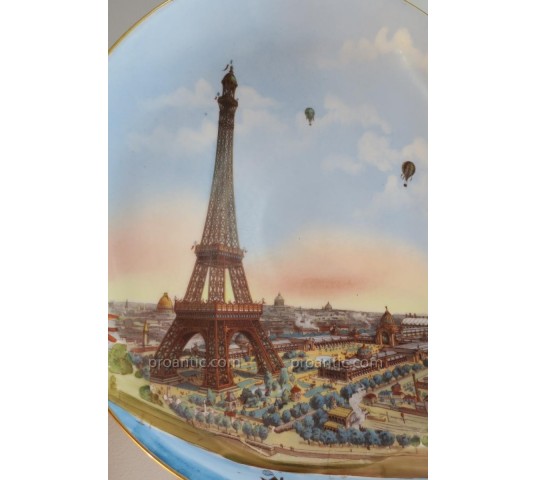 Grand plat tableau en porcelaine d'époque 19 ème de l'Exposition Universelle de 1900