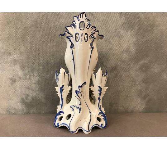 Vase en porcelaine de Vieux paris marqué Jacob Petit d'époque 19ème