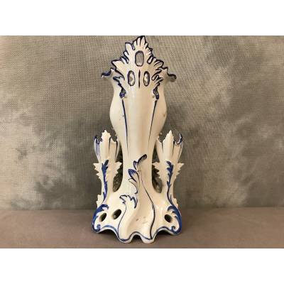 Vase en porcelaine de Vieux paris marqué Jacob Petit d'époque 19ème