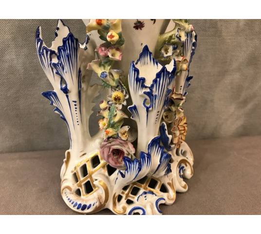 Vase en porcelaine de Vieux paris marqué Jacob Petit d'époque 19ème