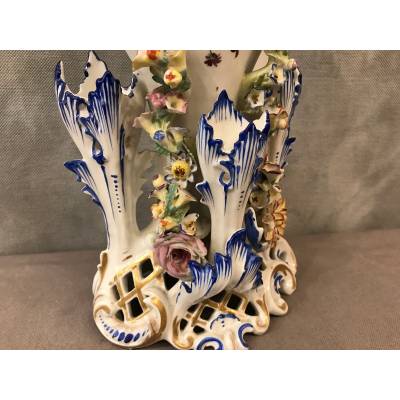 Vase en porcelain de Vieux paris tagged Jacob Petit d' epoch 19ème