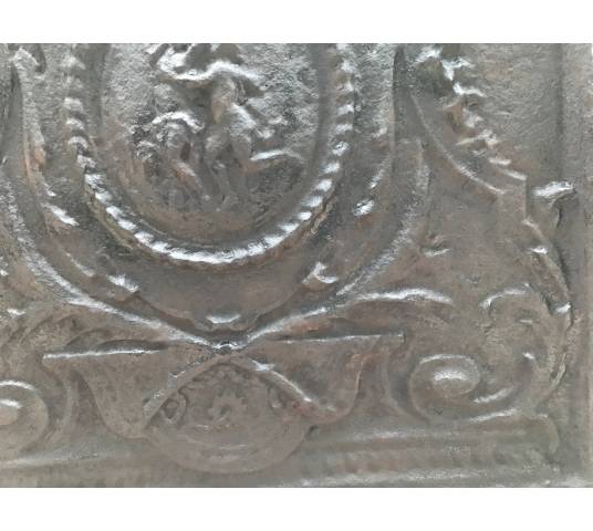 Large old fireplace plate in vintage cast iron 18 th
