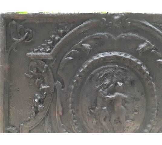 Large old fireplace plate in vintage cast iron 18 th