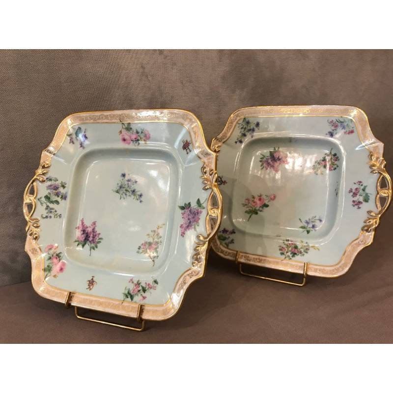 Paire de plat à gâteaux en porcelaine de Vieux Paris d'époque 19 ème