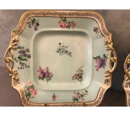 Paire de plat à gâteaux en porcelaine de Vieux Paris d'époque 19 ème