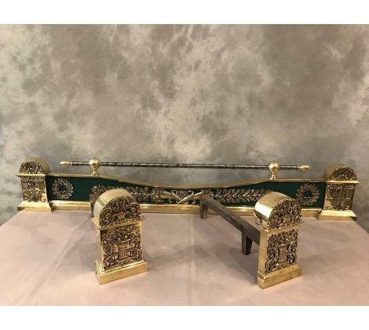 Beautiful and large chiselled bronze fireplace bar from early 19th century