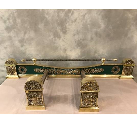 Beautiful and large chiselled bronze fireplace bar from early 19th century