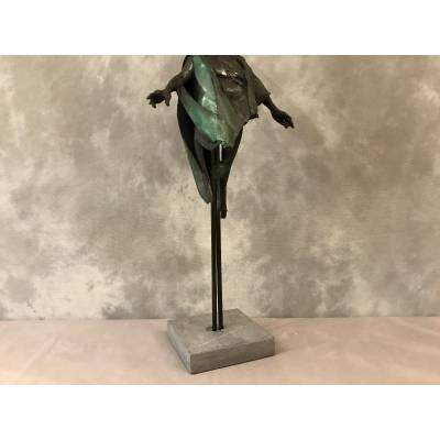 Sculpture signed by JAN PRAET in bronze on marble base