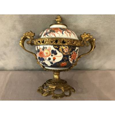 Pot covered in Imaris and monture in gilded bronze vintage 19ème