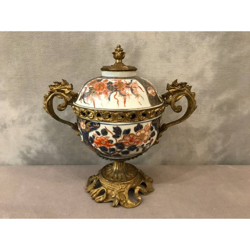 Pot covered in Imaris and monture in gilded bronze vintage 19ème