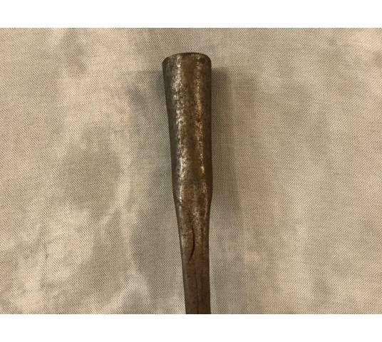 Beautiful and rare palette, pelle with iron cakes of period 18 th