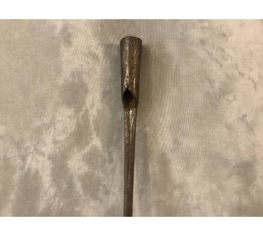 Beautiful and rare palette, pelle with iron cakes of period 18 th