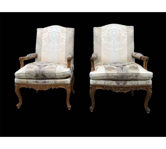 Pair of Louis XIV's armchairs in walnut