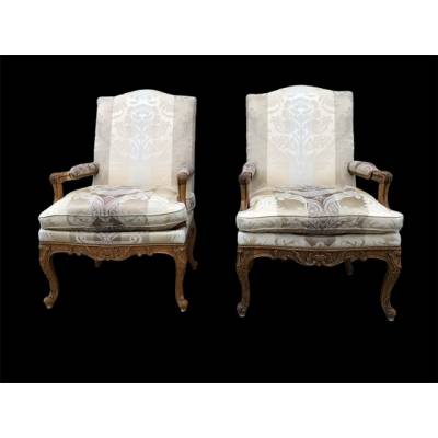 Pair of Louis XIV's armchairs in walnut