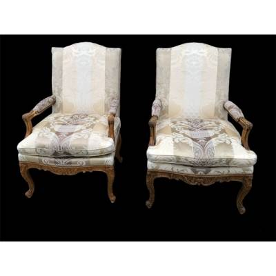 Pair of Louis XIV's armchairs in walnut