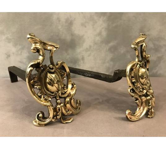 Pair of ancient Louis XV style bronze tracks in the 19th century