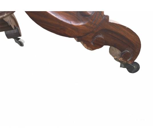 Guéridon table to walnut with a period in the shape of the violin of epoch 19 th