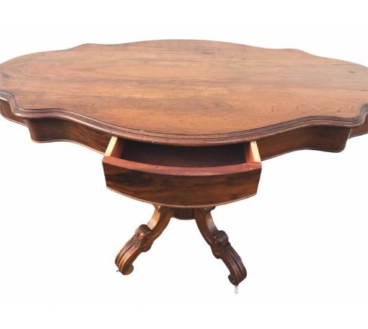 Guéridon table to walnut with a period in the shape of the violin of epoch 19 th