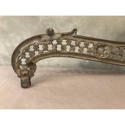 Paire de décors en fonte d'époque 19 ème