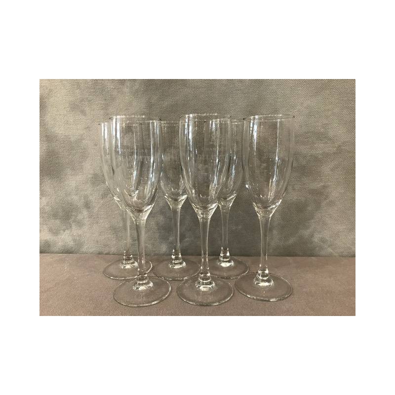 Series of 6 DELAMOTTE champagne flutes.