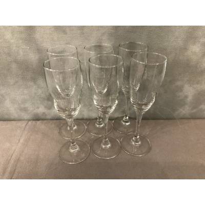 Series of 6 DELAMOTTE champagne flutes.