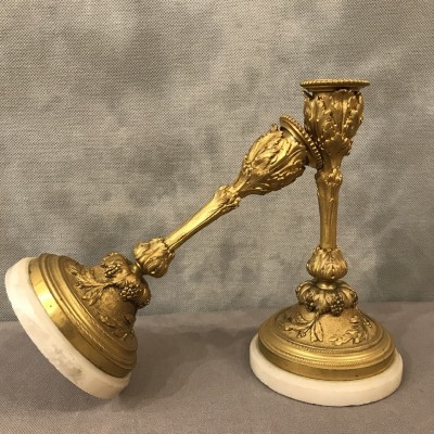 Petits bougeoirs en bronze doré de style Louis XVI Napoléon III 19 ème