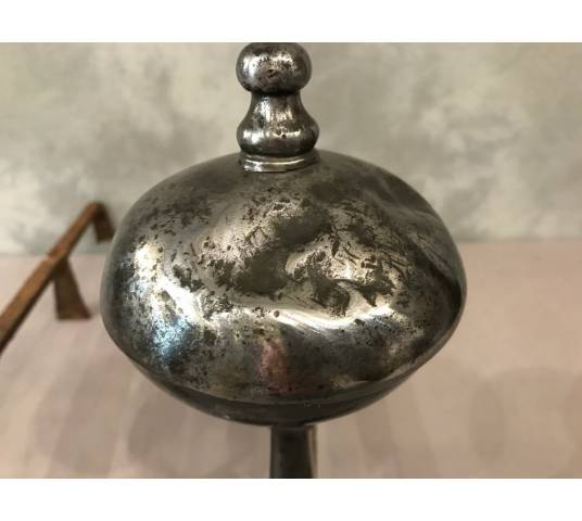 Paire de chenets anciens en fer d'époque fin 17 ème