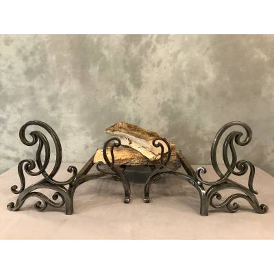 Pair of era polished iron tracks 18 th Louis XV