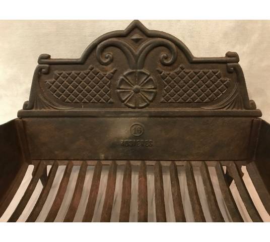 Large grid with period cast iron 19 th