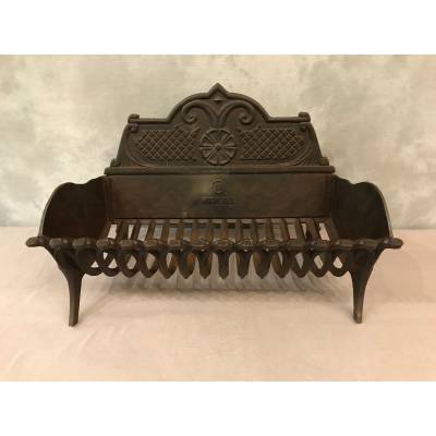 Large grid with period cast iron 19 th