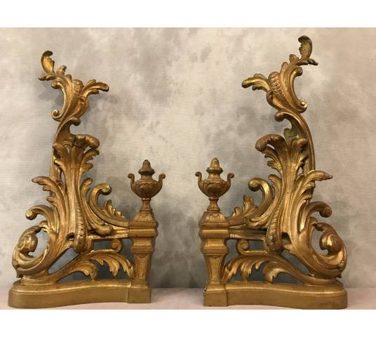 Beau decoration of a gilded bronze fireplace Louis XV style rocking