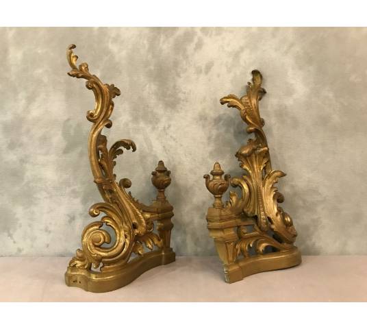Beau decoration of a gilded bronze fireplace Louis XV style rocking