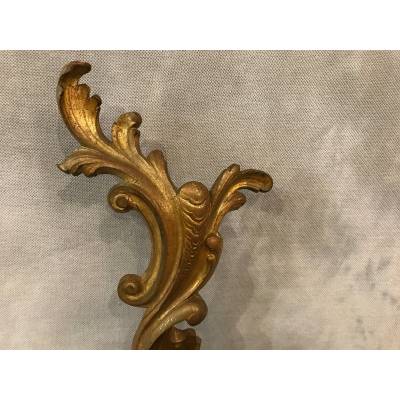 Beau decoration of a gilded bronze fireplace Louis XV style rocking