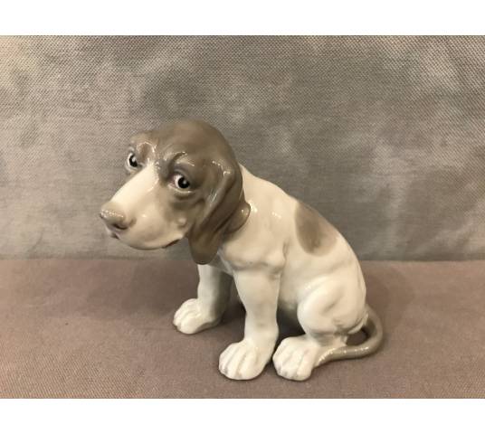 Ravissant petit chien en porcelaine de Copenhague d'époque fin 19 ème