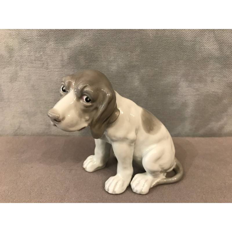 Ravissant petit chien en porcelaine de Copenhague d'époque fin 19 ème