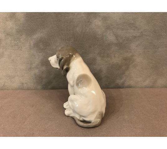 Ravissant petit chien en porcelaine de Copenhague d'époque fin 19 ème